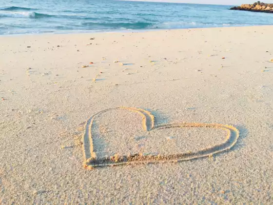 உங்கள் இதய சக்கரத்திற்கான ஆற்றல் குணப்படுத்துதல்