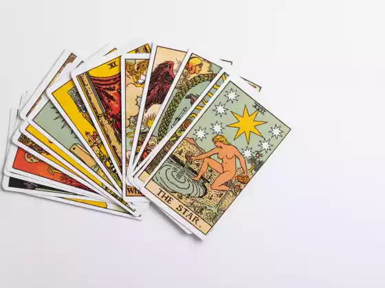 2022 年 6 月的精神指导、心理占星和活塔罗牌