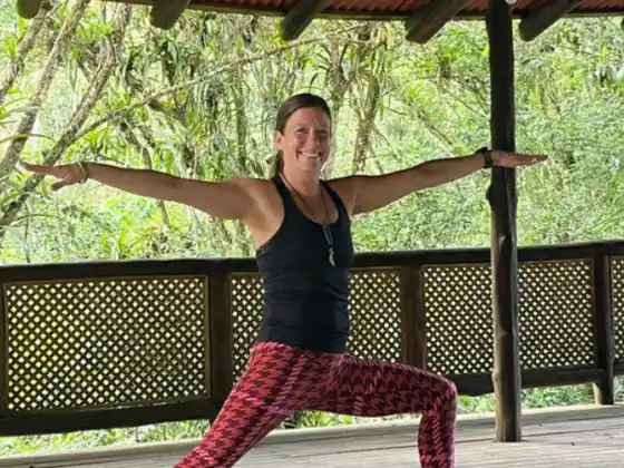 Lezione di Yoga online: pratica di Hatha nella giungla