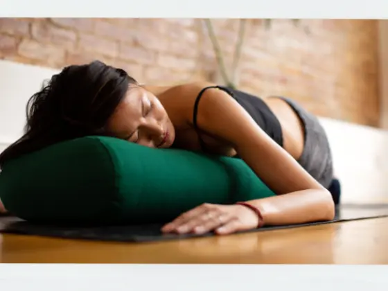 Yoga tĩnh lặng: Nằm trong sự đầu hàng