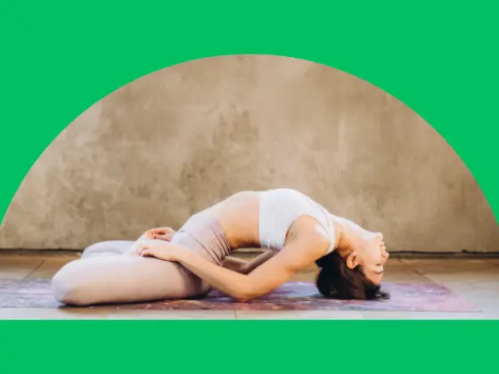 Vinyasa được tăng cường sức mạnh: Dòng Yoga trung cấp